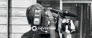 Cadreur en action lors d'un tournage à Pau